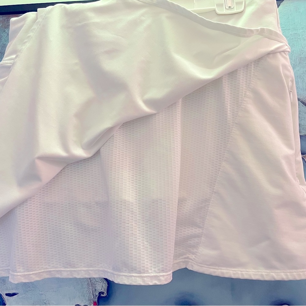 Athleta slightly worn athletic skirt.